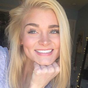 Meet your Posher, Avery